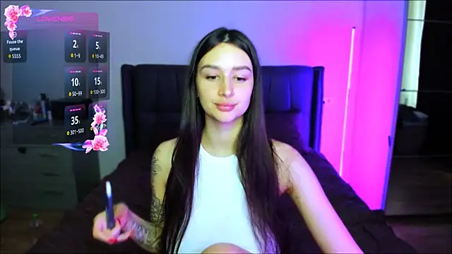 Veronica Larsson online show from September 11, 8:47 am