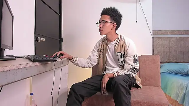 Snapshot of Cj_davis_ chatting on October 8, 3:37 am Cj davis online show from October 8, 3:37 am