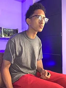 Snapshot of Cj_davis_ chatting on November 14, 11:42 am Cj davis online show from November 14, 11:42 am