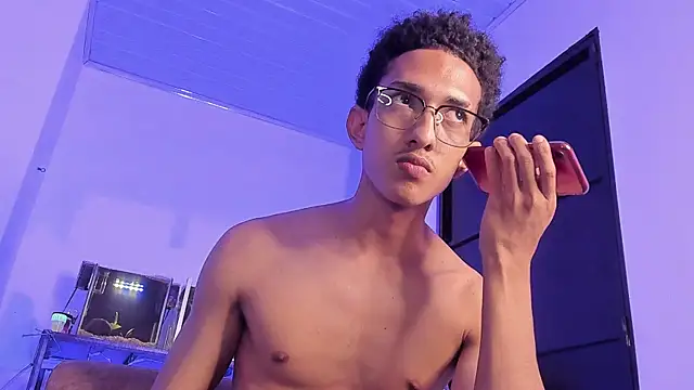 Snapshot of Cj_davis_ chatting on November 23, 12:54 am Cj davis online show from November 23, 12:54 am