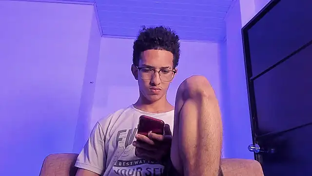 Snapshot of Cj_davis_ chatting on December 1, 1:27 pm Cj davis online show from December 1, 1:27 pm