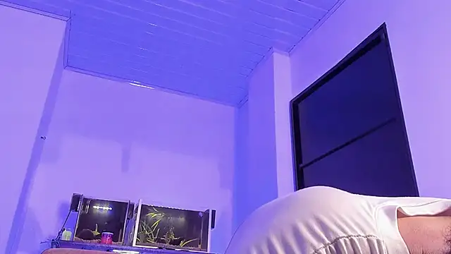 Cj davis  online show from December 2, 1:33 am