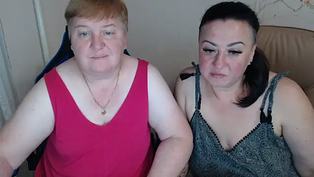 Snapshot of Bertie_Adeline chatting on September 11, 6:30 pm Bertie Adeline online show from September 11, 6:30 pm