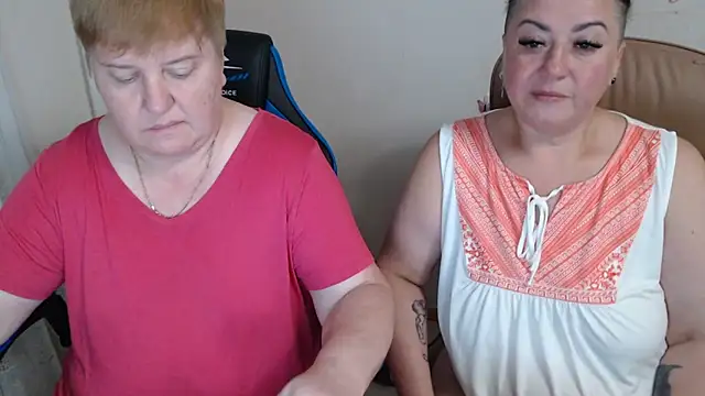 Snapshot of Bertie_Adeline chatting on September 12, 6:41 pm Bertie Adeline online show from September 12, 6:41 pm