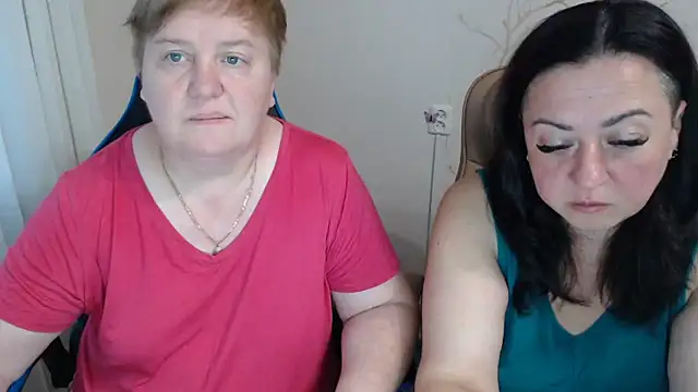 Snapshot of Bertie_Adeline chatting on September 24, 3:37 pm Bertie Adeline online show from September 24, 3:37 pm