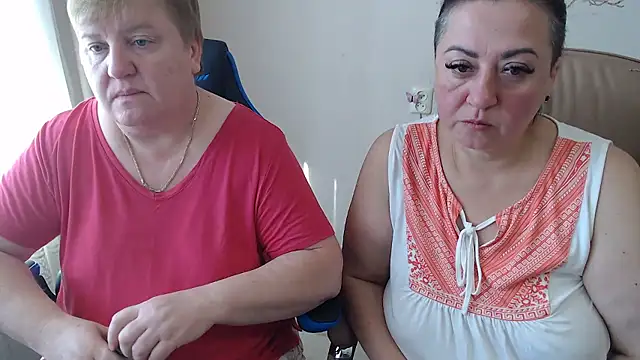 Snapshot of Bertie_Adeline chatting on September 26, 7:01 am Bertie Adeline online show from September 26, 7:01 am