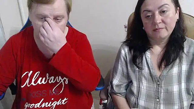 Snapshot of Bertie_Adeline chatting on November 12, 9:25 pm Bertie Adeline online show from November 12, 9:25 pm