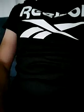 Snapshot of fearleass chatting on September 28, 12:05 am fearleass online show from September 28, 12:05 am