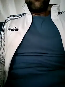 Snapshot of fearleass chatting on November 17, 8:36 pm fearleass online show from November 17, 8:36 pm