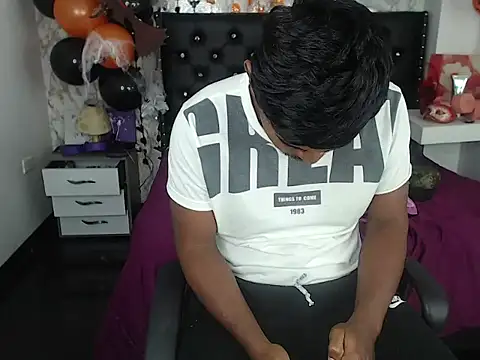 Adam Morgan2 online show from October 21, 9:32 am