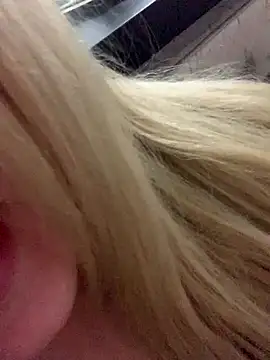 loiragoxtosinnha online show from November 16, 9:42 pm