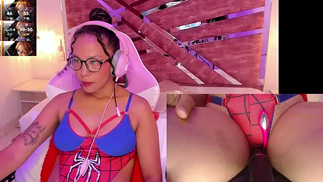 NovaLyn online show from October 25, 4:31 am