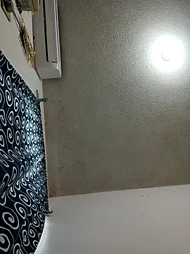 Snapshot of Jovenlechoso2044 chatting on September 28, 9:31 pm Jovenlechoso2044 online show from September 28, 9:31 pm