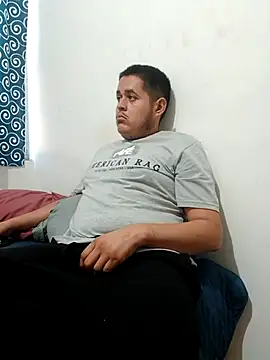 Snapshot of Jovenlechoso2044 chatting on November 6, 5:47 pm Jovenlechoso2044 online show from November 6, 5:47 pm