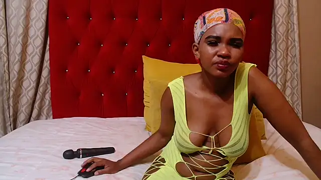 Hotsexyberry21 online show from September 18, 8:22 pm