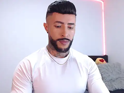 andrea de lucaa online show from September 14, 12:10 am