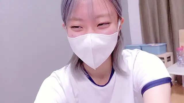 Snapshot of Nana__ch chatting on October 31, 4:24 am Nana ch online show from October 31, 4:24 am