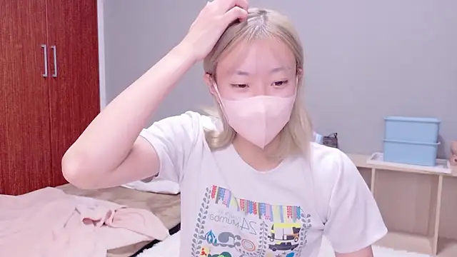 Snapshot of Nana__ch chatting on November 10, 4:33 am Nana ch online show from November 10, 4:33 am