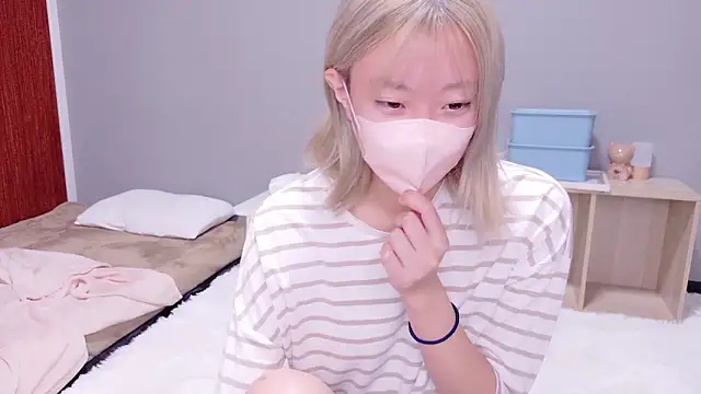 Snapshot of Nana__ch chatting on November 11, 4:45 am Nana ch online show from November 11, 4:45 am