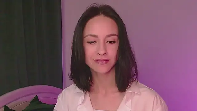 MiaSweetasHoney online show from September 18, 9:00 am