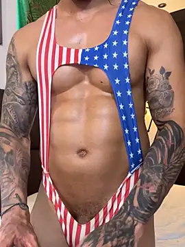 Snapshot of Tomy_maylon chatting on October 11, 5:22 pm Tomy maylon online show from October 11, 5:22 pm