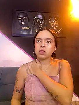 EmilyHarperr online show from September 9, 11:54 am