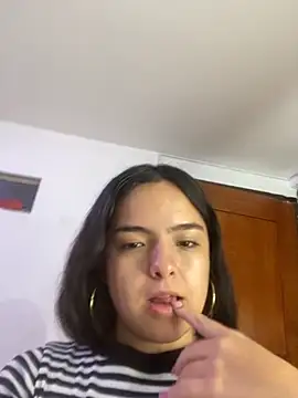 EmilyHarperr online show from October 8, 11:52 am