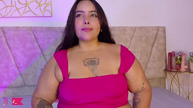 TinaCurv online show from October 29, 7:59 pm