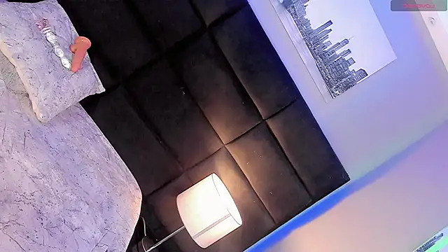 Ana Paaula23 online show from October 20, 8:20 pm