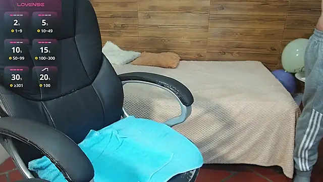 taner king online show from October 10, 2:54 am