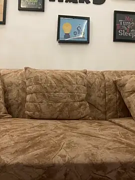 layra 9900 online show from September 21, 5:47 pm