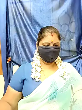 Snapshot of sushma26 chatting on September 25, 7:56 am sushma26 online show from September 25, 7:56 am