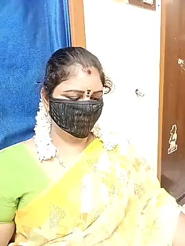 Snapshot of sushma26 chatting on November 21, 5:11 pm sushma26 online show from November 21, 5:11 pm