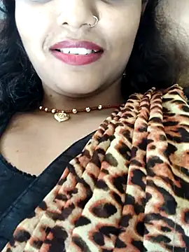 AnanyaKapoor89 online show from September 18, 6:04 am