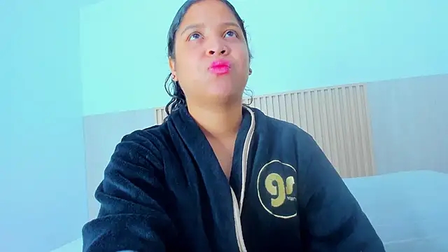 alena brown  online show from October 21, 11:22 am