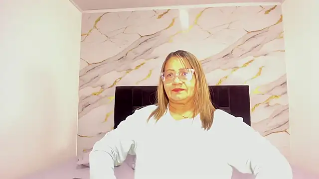 Snapshot of Vickysweeeettt chatting on September 27, 7:41 pm Vickysweeeettt online show from September 27, 7:41 pm