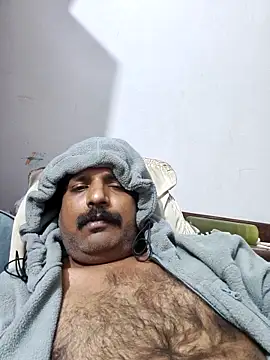 vardh033 online show from November 11, 3:39 am