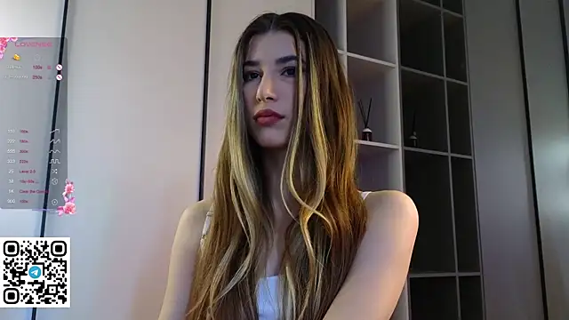 Quinavelle online show from October 12, 7:18 am