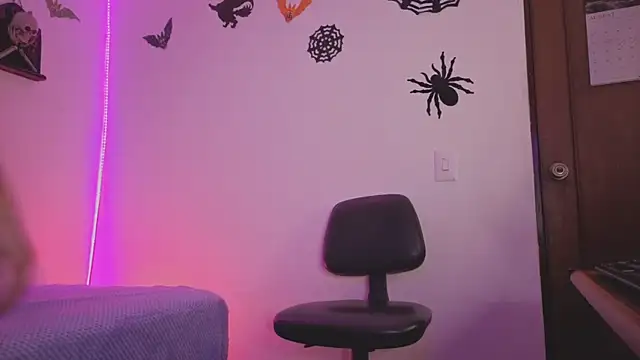 MiaCollinssx online show from October 22, 1:00 pm