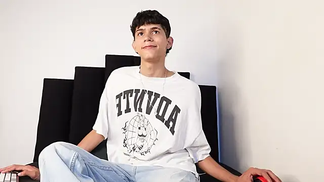 alexmark  online show from October 14, 7:14 pm