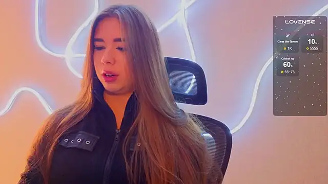 Snapshot of evapuffy chatting on November 17, 10:21 am evapuffy online show from November 17, 10:21 am