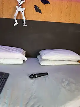 Alexia  cox online show from October 31, 3:40 am