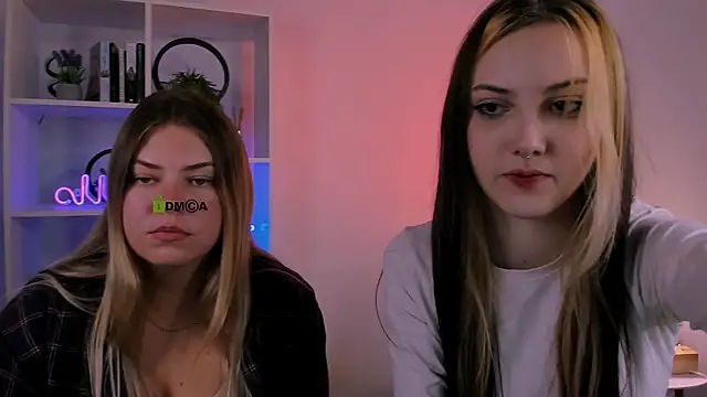 luna tin online show from October 3, 7:11 pm