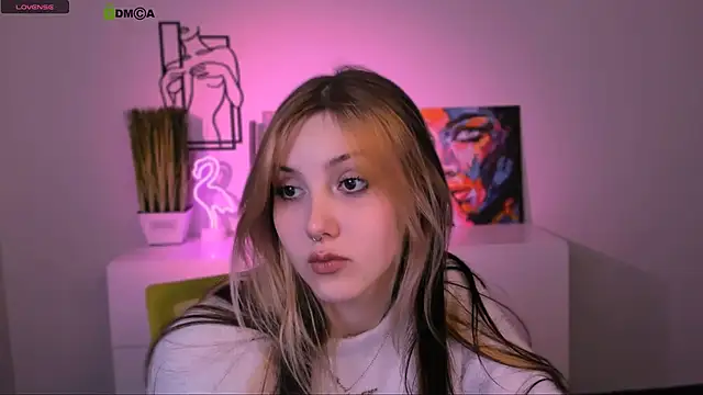 luna tin online show from November 24, 5:40 am