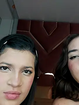 Snapshot of MaskedGirl_ chatting on September 24, 1:47 pm MaskedGirl online show from September 24, 1:47 pm