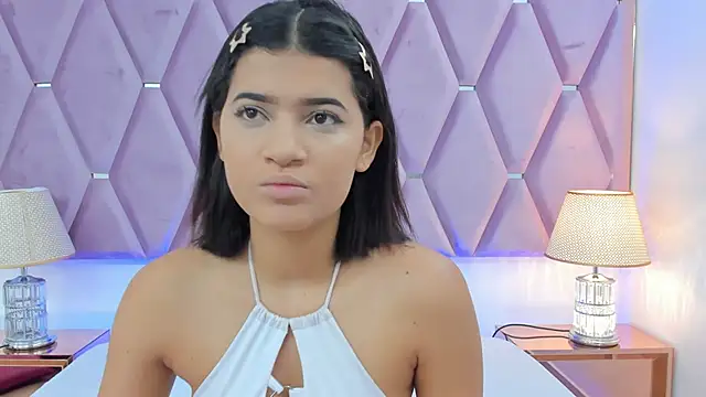 Snapshot of MaskedGirl_ chatting on October 10, 11:31 am MaskedGirl online show from October 10, 11:31 am