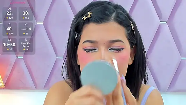 Snapshot of MaskedGirl_ chatting on November 6, 9:10 am MaskedGirl online show from November 6, 9:10 am