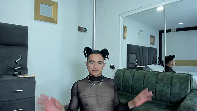 LiamDeep online show from September 11, 10:10 pm