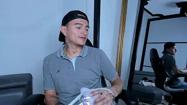 LiamDeep online show from October 3, 7:44 pm