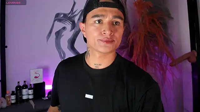 LiamDeep online show from October 23, 9:02 pm